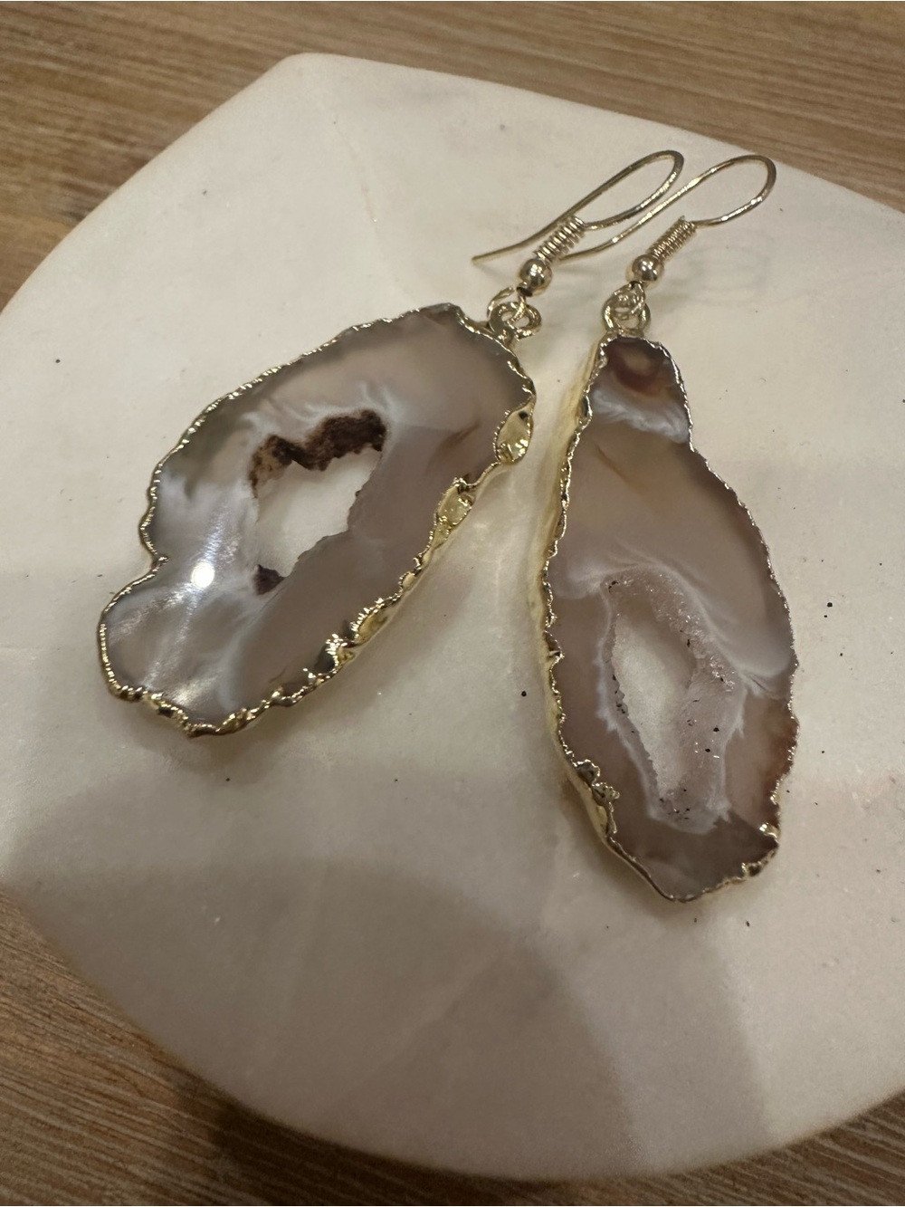 Natural Geode Agate Drop Earrings – Gold Foil Rimmed